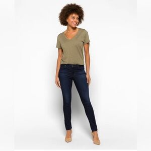 AG ADRIANO GOLDSCHMIED
The Legging Ankle Skinny Jean Size 27